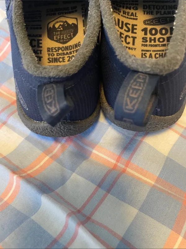 Keen Men's Navy Quilted Slip-On Loafers - Image 4