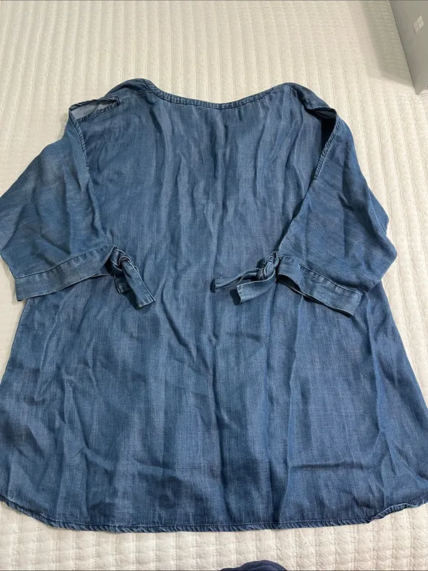 Soft Surroundings Blue Denim-Style Short Sleeve Shirt with Tie Sleeves - Image 4