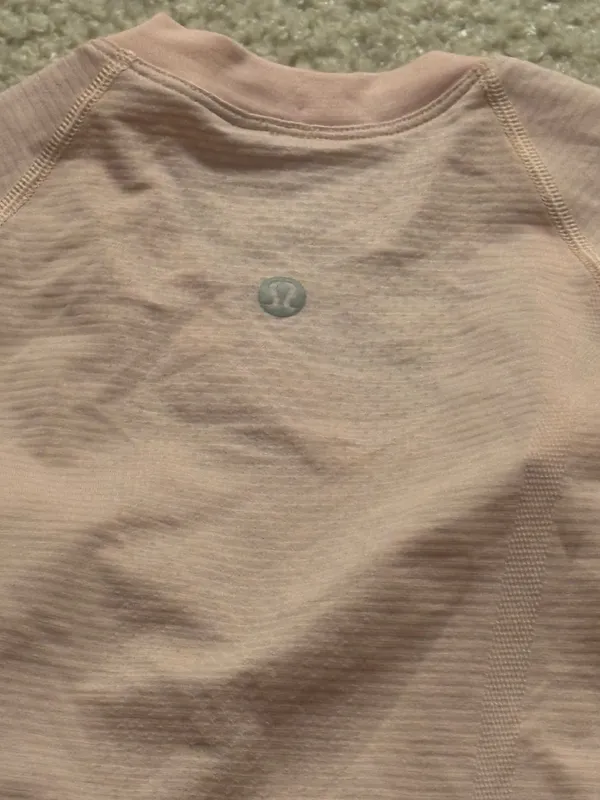 Long Sleeve Lululemon Swiftly Tech - Image 3