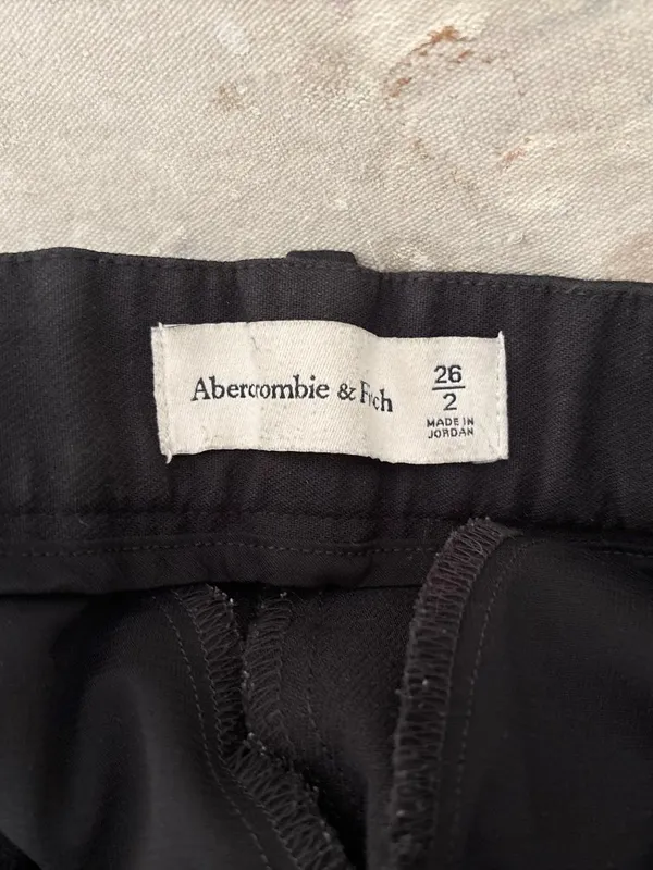 Abercrombie & Fitch Sloane Tailored Wide Leg Pleated Pants in Black - Image 3
