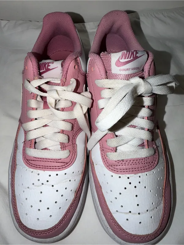 Nike Women's Pink and White Low-Top Sneakers - Image 3