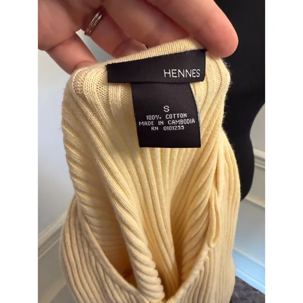 Hennes H&M Pastel Butter Yellow Ribbed Pullover V-Neck Knit Sweater Coquette - Image 5