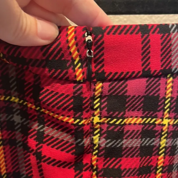 Harry Potter Gryffindor Plaid Skirt Costume Tween Size Large or XS Adult - Image 5