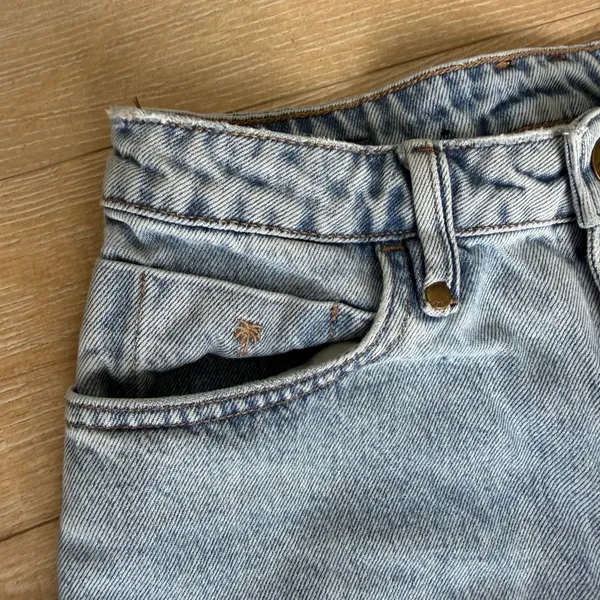 Thrills “Thelma” denim cutoff shorts ♡ - Image 2