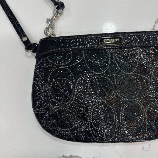 Coach Wristlet Signature Poppy “C” Black Patent Leather Zip - Image 2