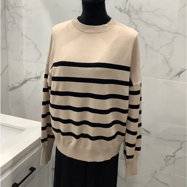 Soft comfy crewneck sweater 🌼🌼NWT Black - Image 6