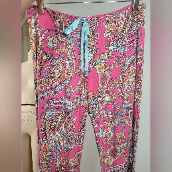 P.J. Salvage Women's pajama Paisley Print Pink Pants. Size L-G. As Is. - Image 6