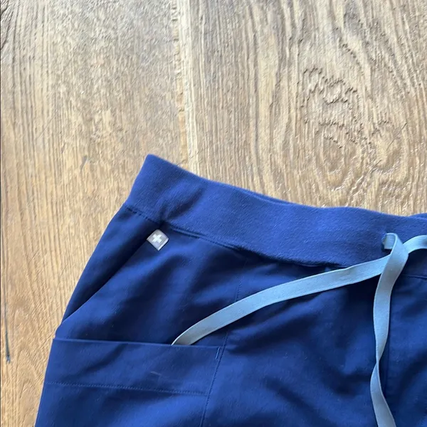 Figs Blue jogger Pants with Elastic Cuffs and Drawstring Waist XL‎ - Image 3