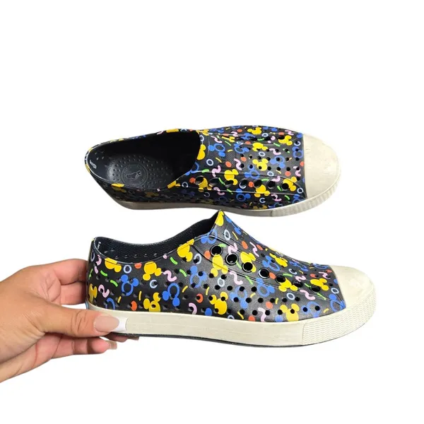 Native X Disney Mickey Mouse‎ Unisex Jefferson Shoes Size: W/5 - Image 2