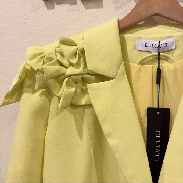 Elliatt Kennedy Oversized Tailored Bow Jacket Blazer Limoncello Size Small NWT - Image 5