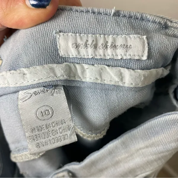 Seven7 Light Blue Skinny Jeans Low Rise Size 10 - Image 8