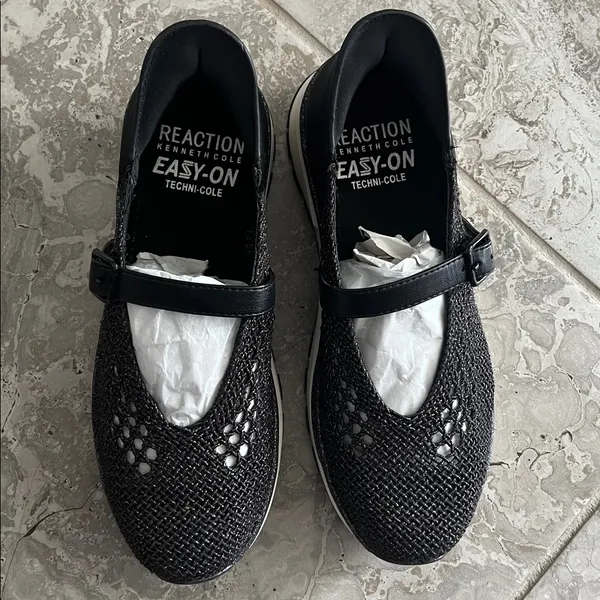 Kenneth Cole Reaction Kuerq EZ Mary Jane Sneakers in Black Knit, Size 5 - Image 7