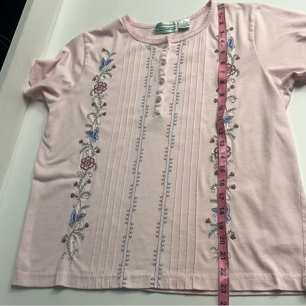 Imperfect vintage embroidered pink floral top feminine granny cottagecore spring - Image 7