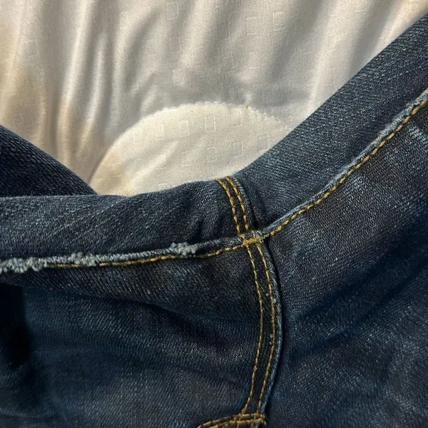 Gap Straight Fit Jeans Dark Wash Waist 28, Inseam 29 inches - Image 9