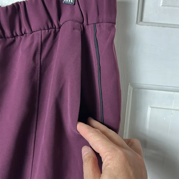 Lululemon On the Right Track Relaxed fit Pant Burgandy/ Wine size 10. - Image 7