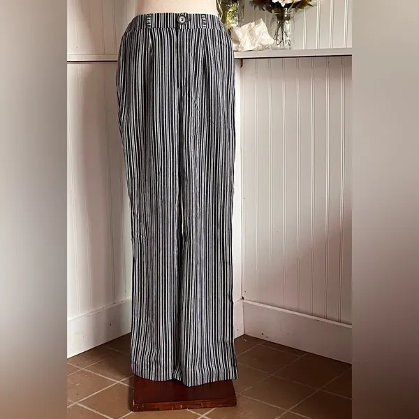 Wide-Leg Striped Pants – Size Small - Image 3