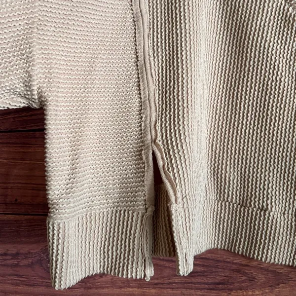Altar'd State Womens Tan Textured V-Neck Cropped Sweater Boxy Fit Medium - Image 4