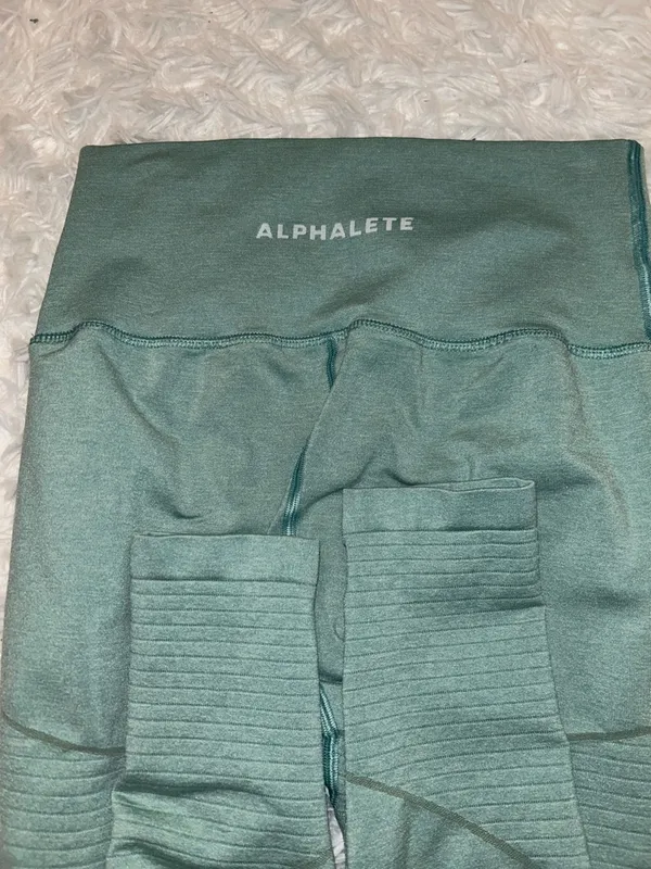 ALPHALETE green leggings OG Revival leggings woman’s size large - Image 3
