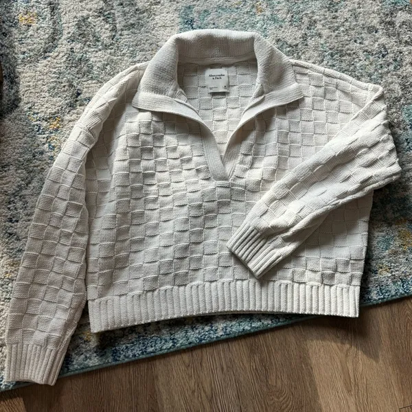 Abercrombie Sweater - Image 2