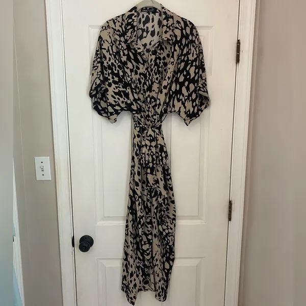 Abstract Print (NOT Animal Print) Short Sleeve Button Down Tie Dress - Image 7