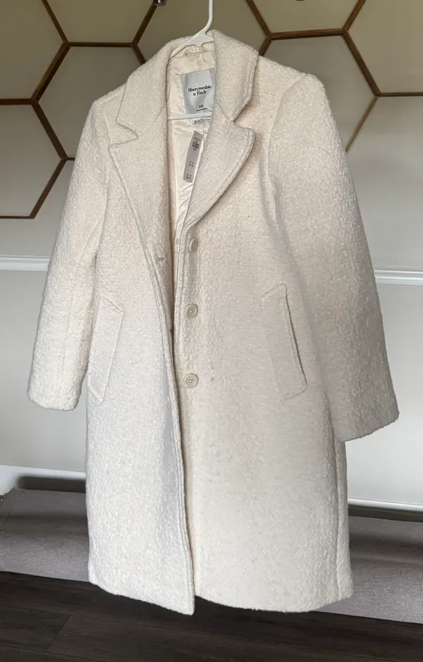 Abercrombie & Fitch Winter Coat - Image 4