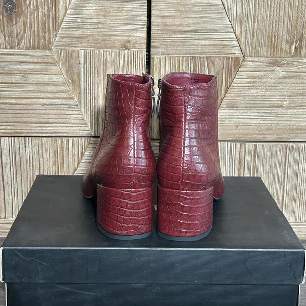 NWT Michael By Michael Shannon Womens Burgundy Croc Embossed Ankle Boots Size 7 - Image 5