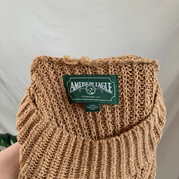 American Eagle Cable Knit Sweater - Image 4