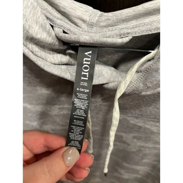 Vuori Halo Essential Dream Knit Hoodie Sweatshirt Light Gray Camo Crop XL - Image 2