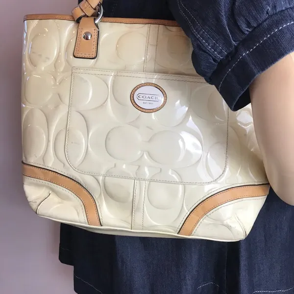 COACH Medium Cream Brown Patent Leather Handbag - Image 5
