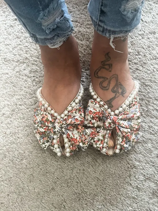 Floral pearl slides/sandals Multiple Size 7.5 - Image 3