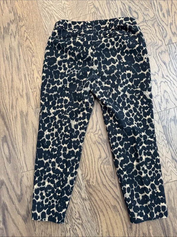 Old Navy women’s ' Leopard Print pants ~ - Image 3