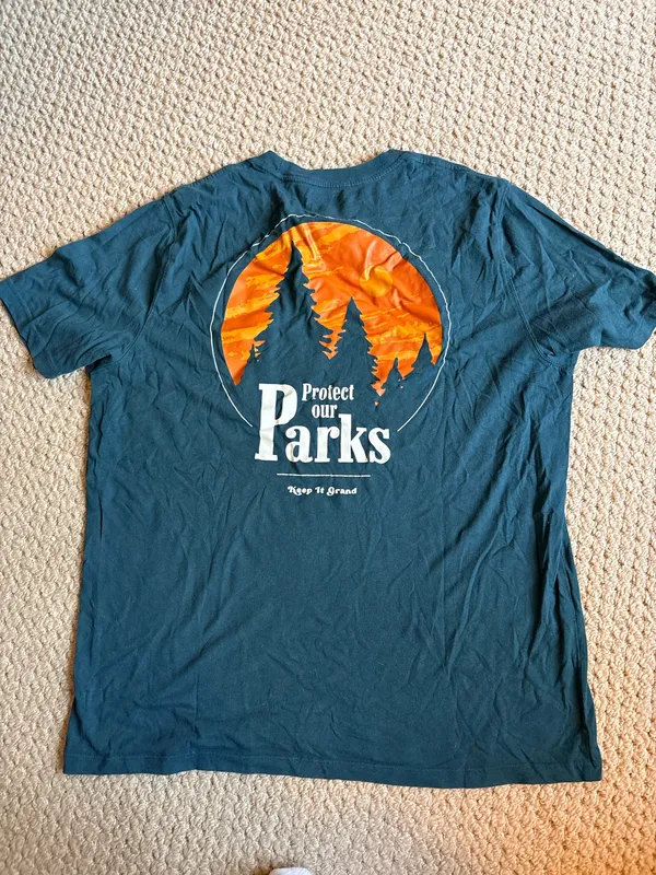 Old Navy graphic Tee - Image 2