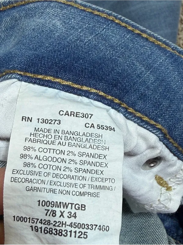Wrangler Women's Straight Leg Jeans in Light Blue Denim - Image 6