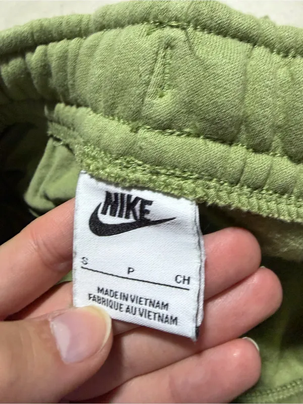 Nike Green women’s swoosh Joggers small - Image 3