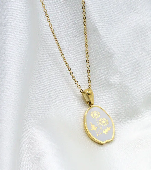 Daisy Flowers Irregular Pendant Necklace Gold - Image 2