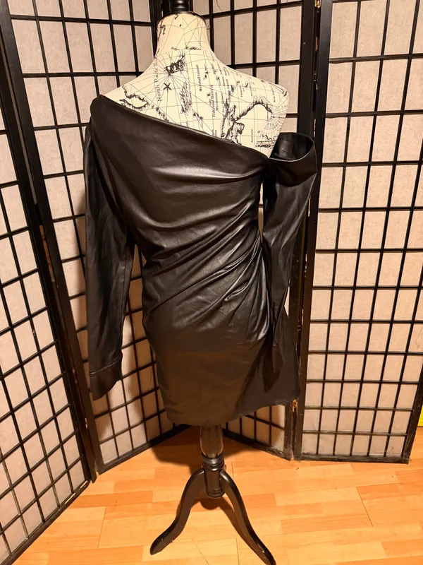 Asos Avant-Garde Ruched Faux Leather long sleeve Asymmetrical Whimsygoth sz 8 - Image 3