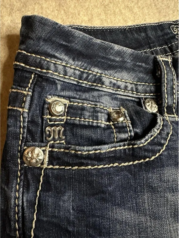 MISS ME Jeans Mid Rise Easy Cropped Bling Embellished Floral Design 27x23 - Image 8