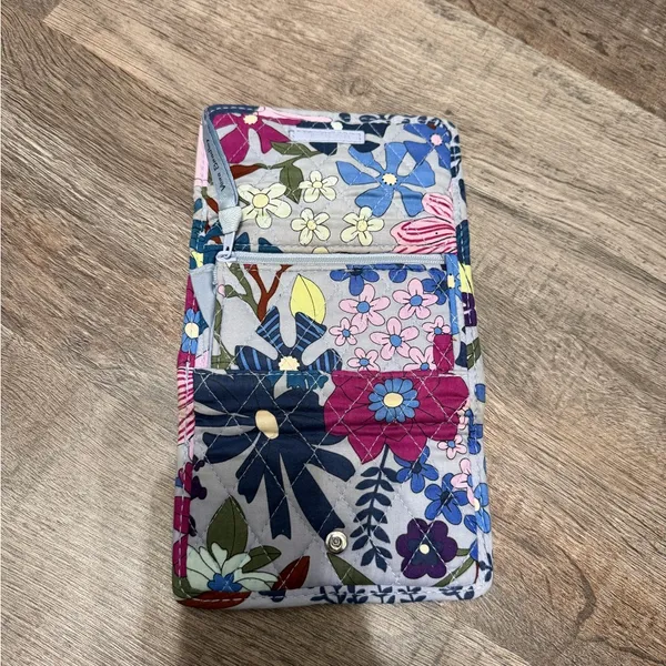 Vera Bradley Wallet - Image 3