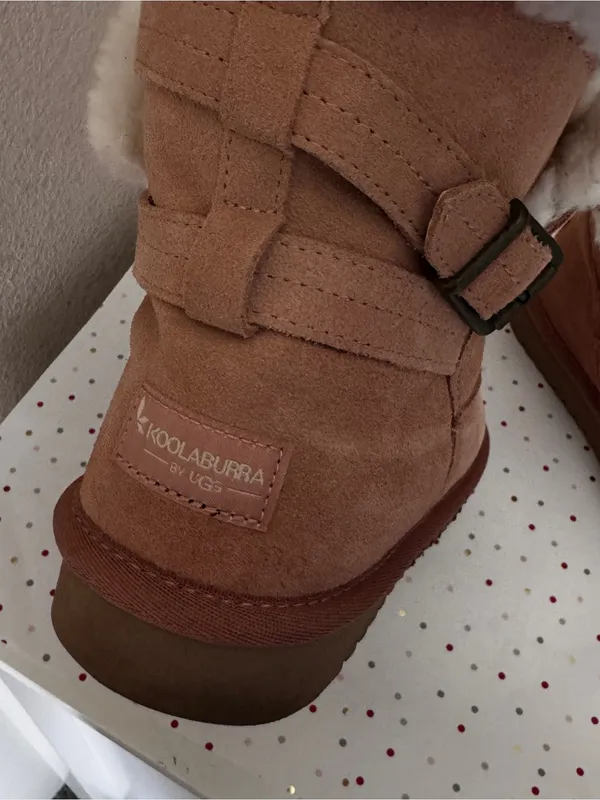 Koolaburra Suede Ankle Boot with Buckle in Rose Pink Size 7.5 - Image 6