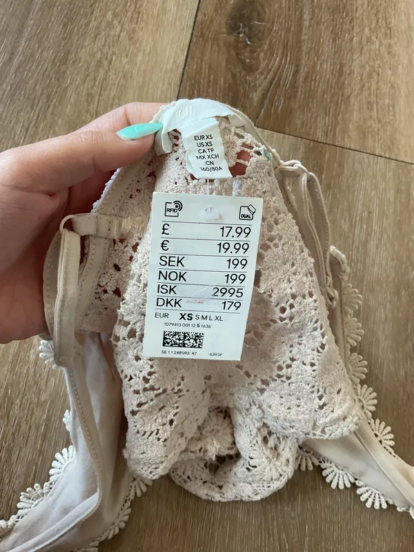 H&M Floral Top - Image 4