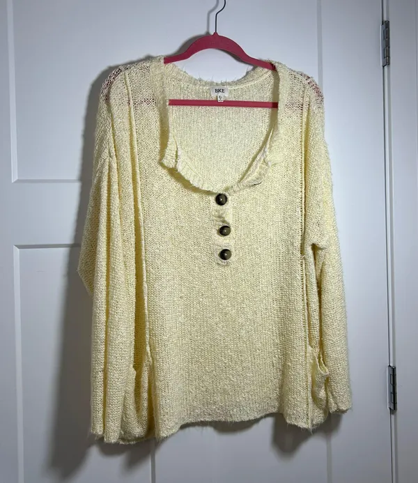 Buckle XL  sweater top - Image 2