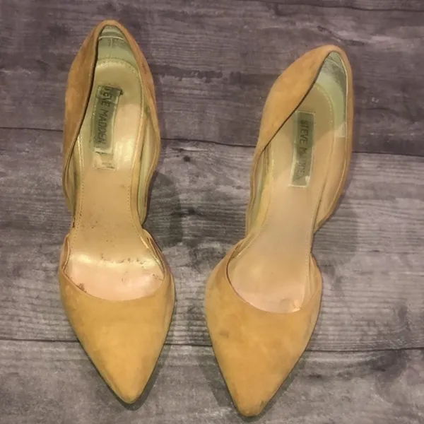Steve Madden pointy toed tan suede heels - Image 2