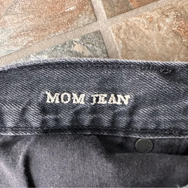 American Eagle Mom Jeans Women's Size 8 Long Black Wash - Image 6