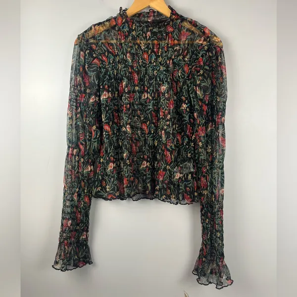 Free people Hello There Smocked Crop Top floral mesh size large - Image 3