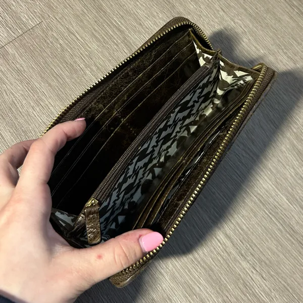 Juicy Couture Beown Leather Wallet - Image 3
