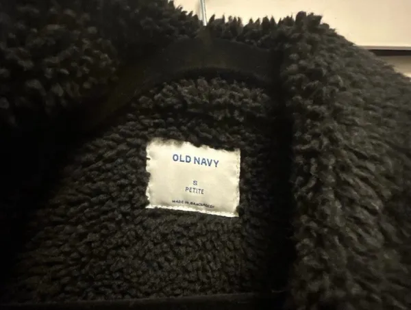 Old Navy Jacket Women’s Small Petite Black Cozy Y2K Trucker Sherpa Lined Denim - Image 9