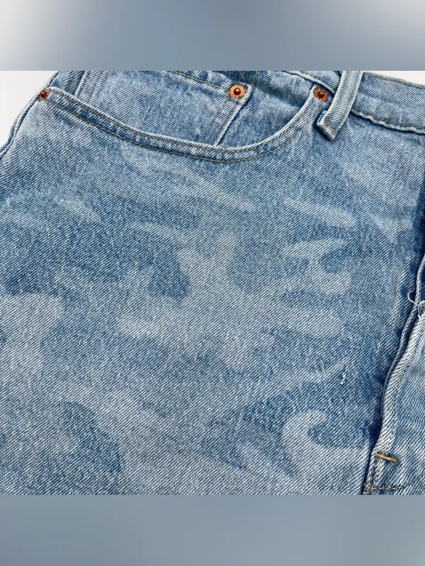 Levi’s Womens 501 Button Fly Camo Print Cutoff Denim Jean Shorts Sz 32 Festival - Image 2