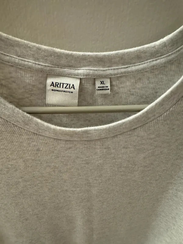 Aritzia Homestretch TNA Long Sleeve - Image 2
