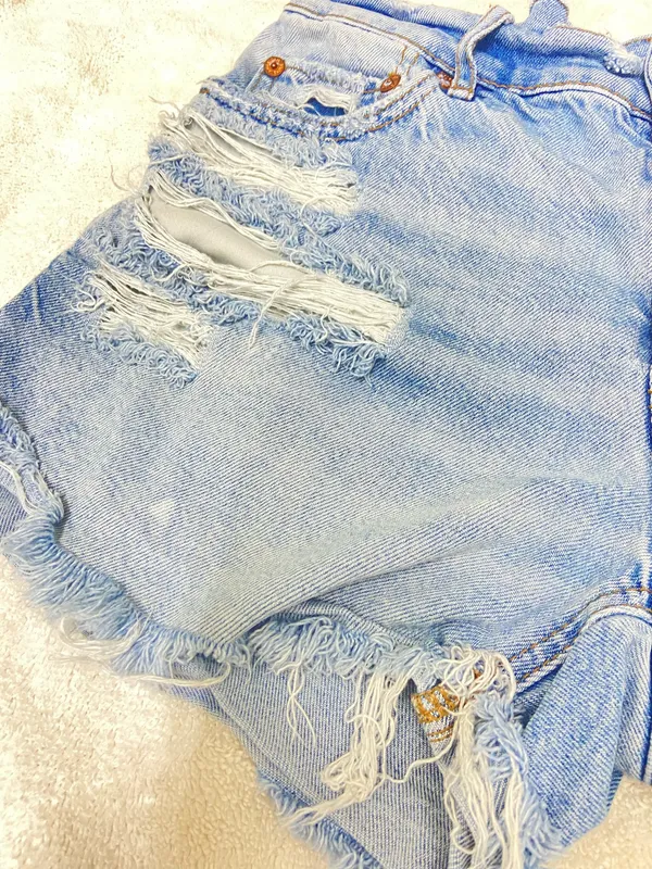 American Eagle Outfitters blue denim shorts #americaneagle #denim - Image 10