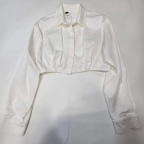 OW Collection Bella Crop Shirt in White Size M - Image 3